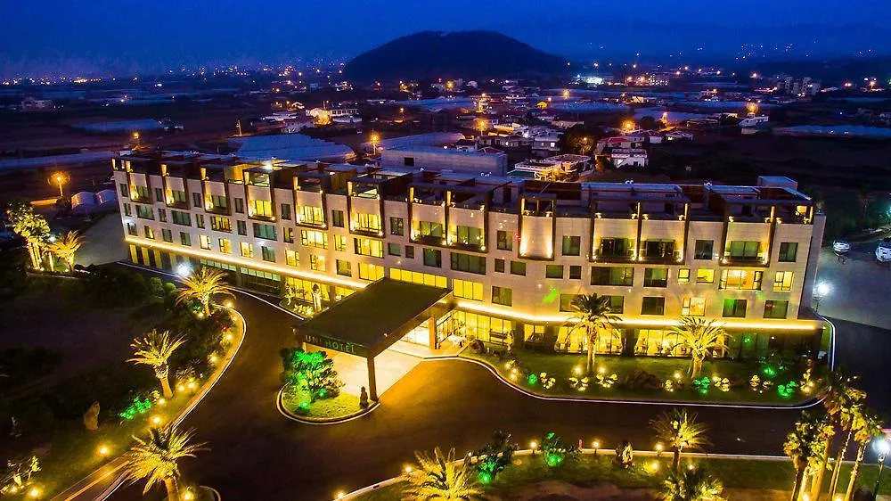 Uni Hotel Csedzsu